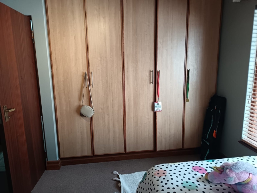 3 Bedroom Property for Sale in Roylglen Gardens Northern Cape